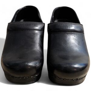 Dansko Black Leather Clog sz 36